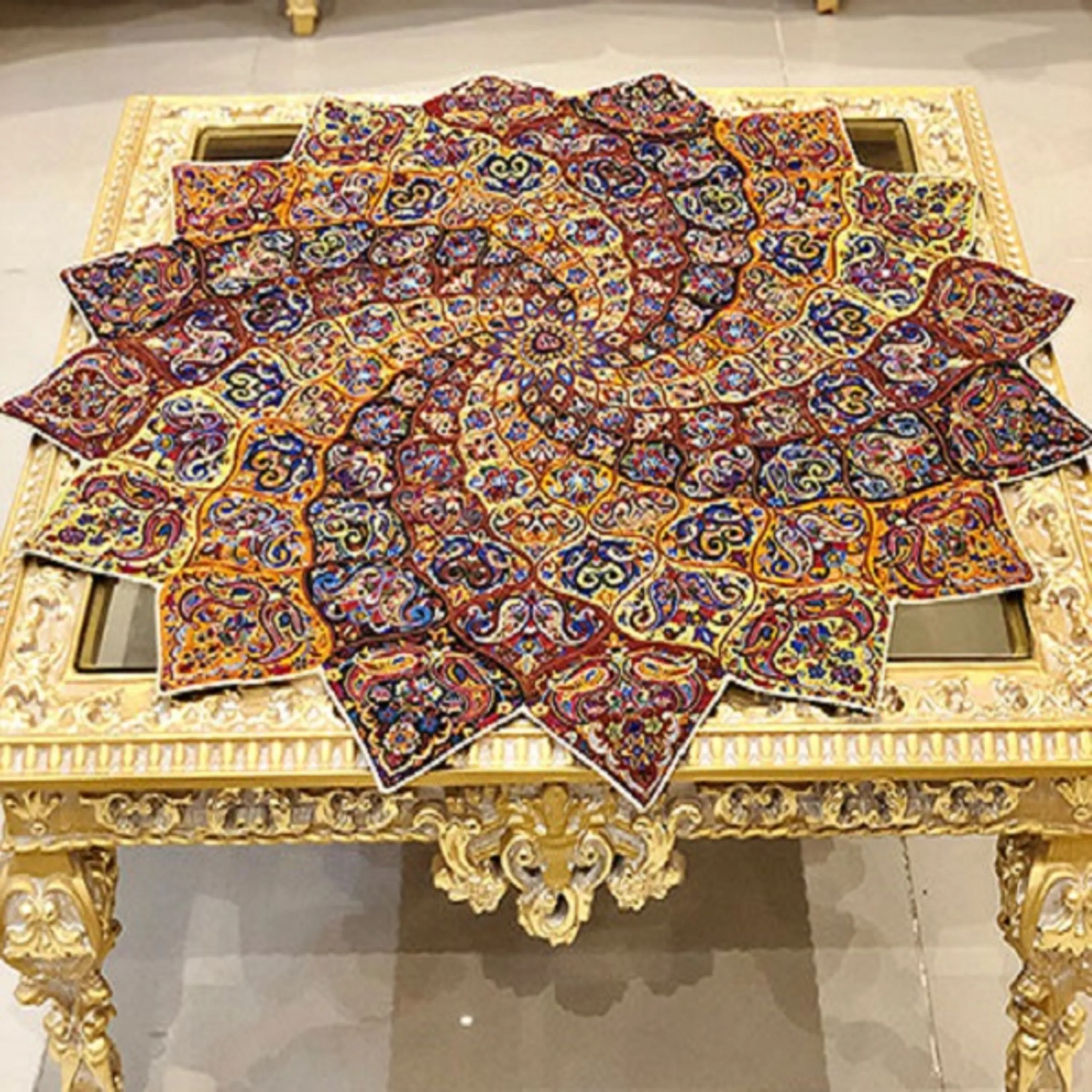 رومیزی ترمه آبادیس خورشیدی رومیزی ترمه آبادیس خورشیدی